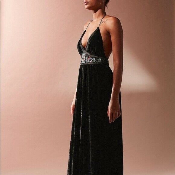 NWT UO URBAN OUTFITTERS Black Dahlia Velvet Beaded Backless Maxi Dress, L Large - Picture 3 of 12